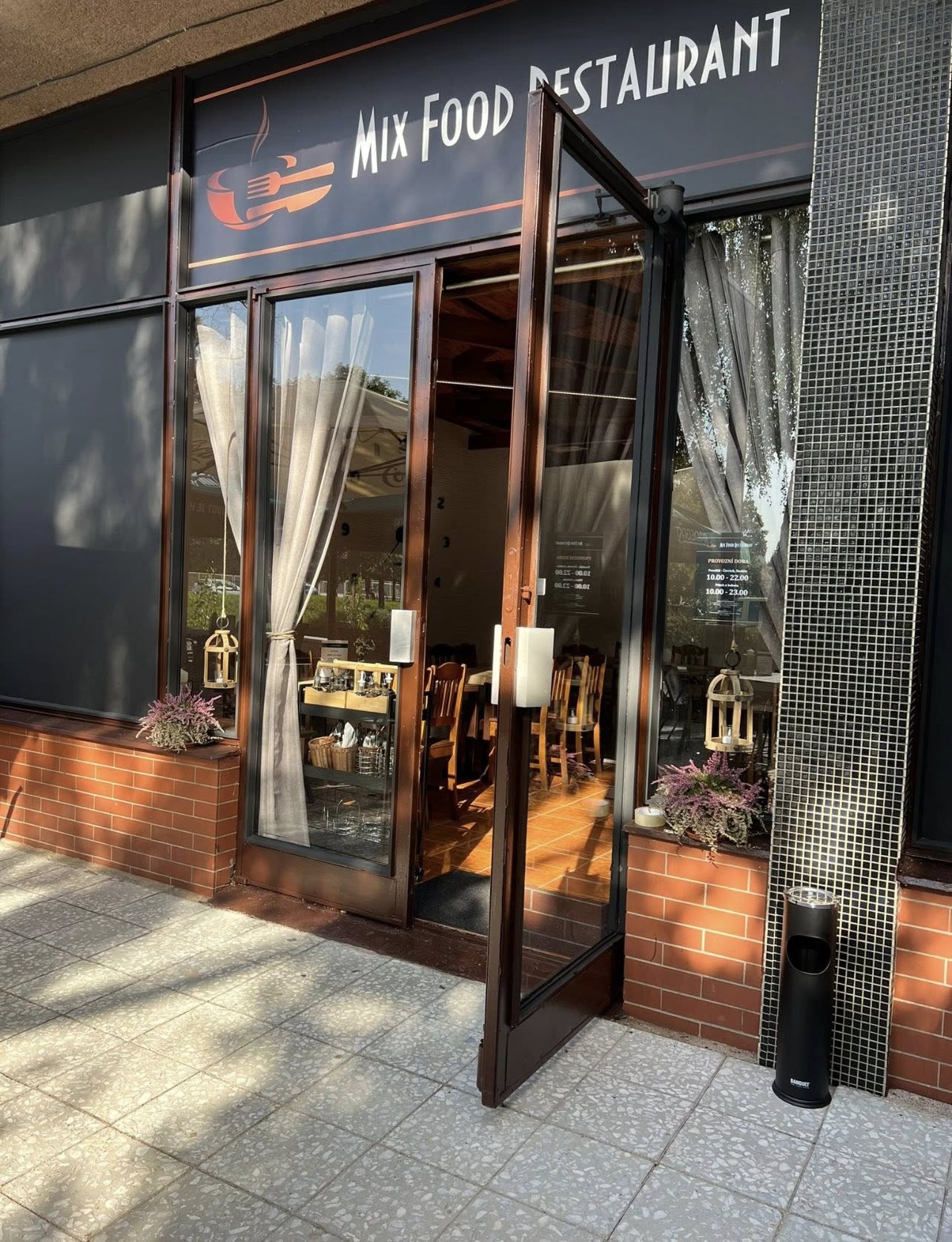 Restaurant atmosphere